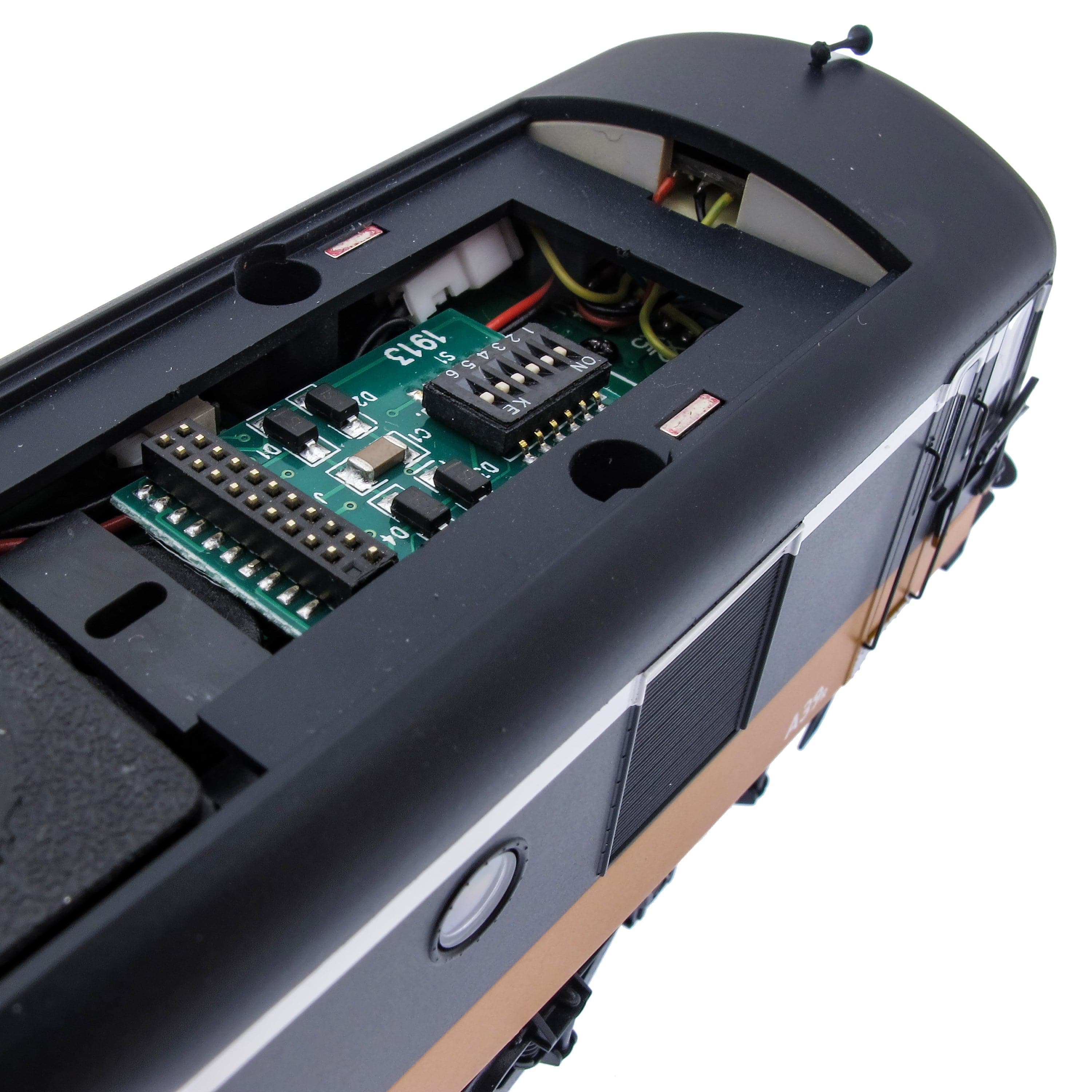 A39R - Inneall Aicme - Dubh & Tan