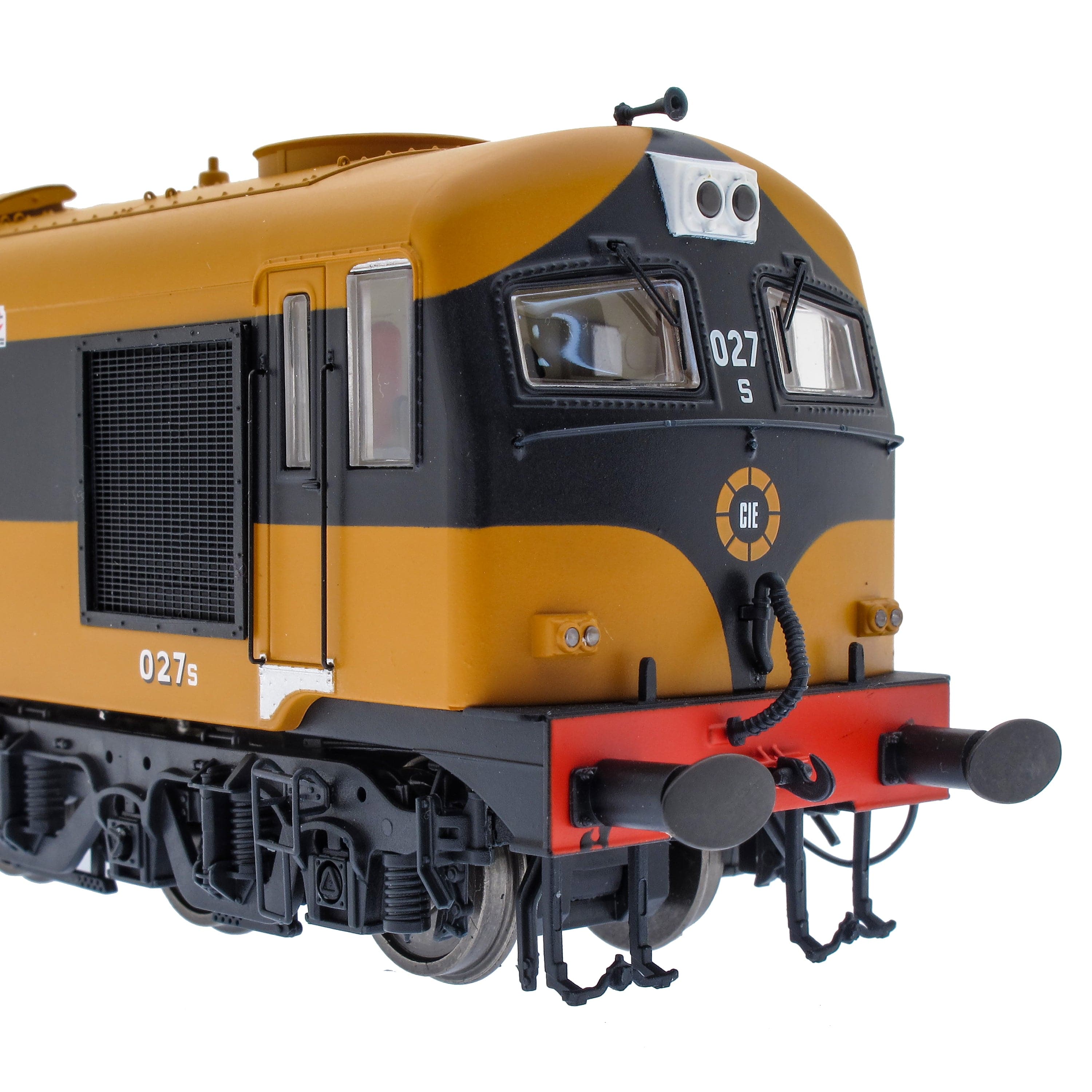 027 - Inneall Aicme - Supertrain