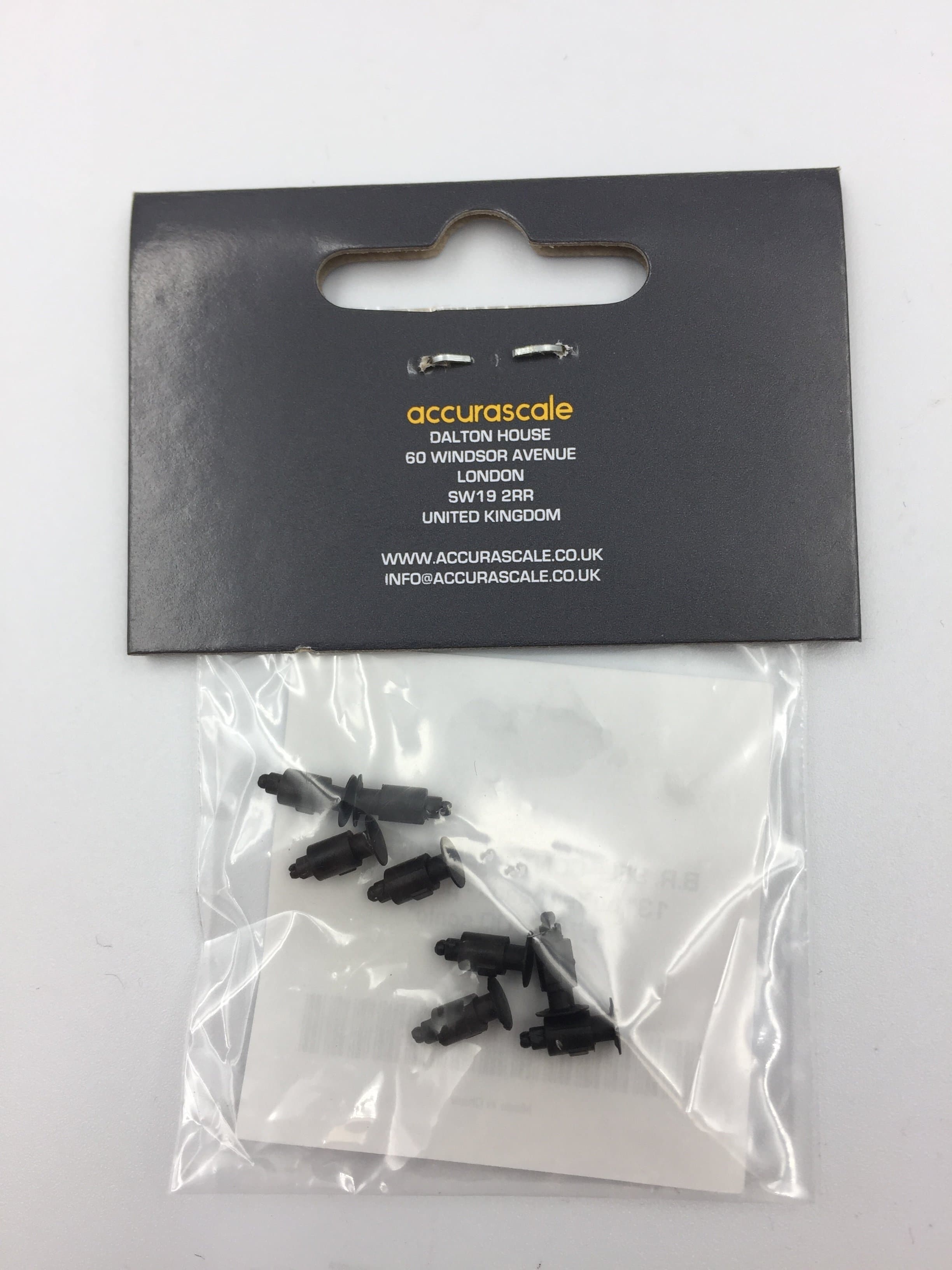 BR heavy duty / self-contained 13" diameter wagon buffers