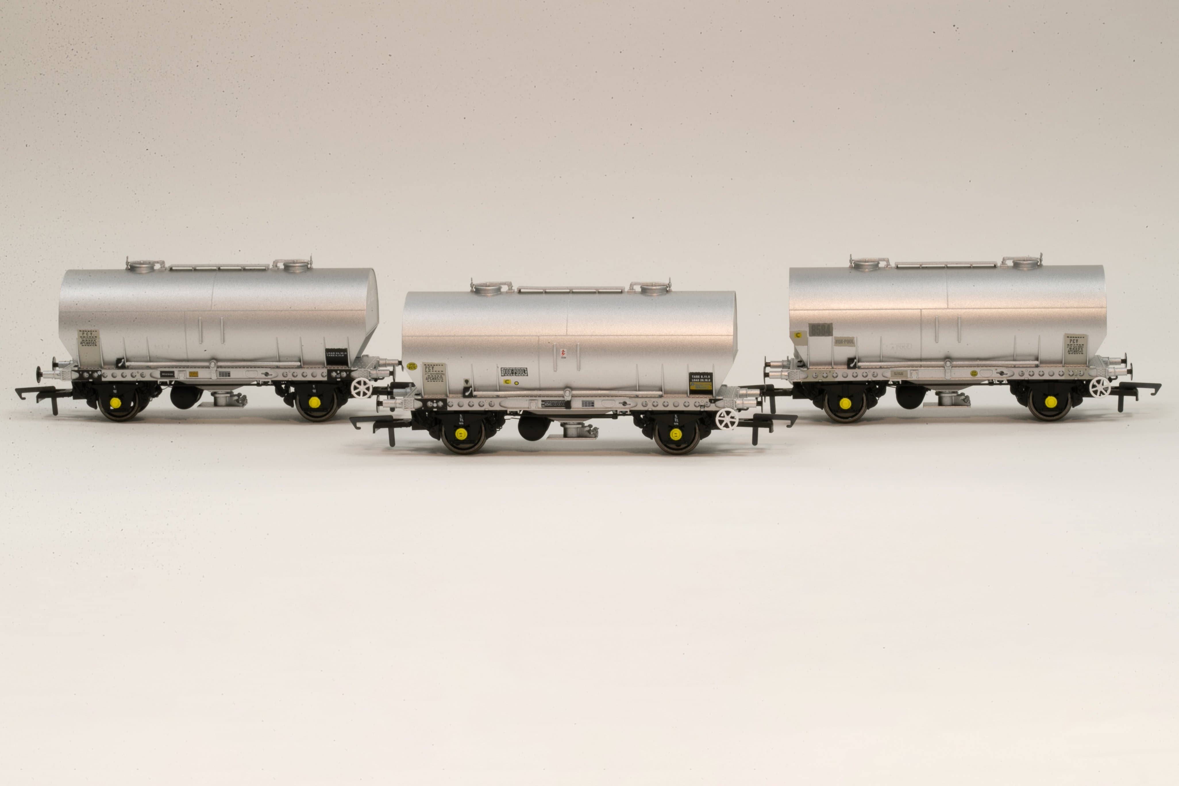 Wagon Púdar APCM Cemflo / PCV - Pacáiste Trí-Phacáiste - APCM8575, APCM8582, APCM8584