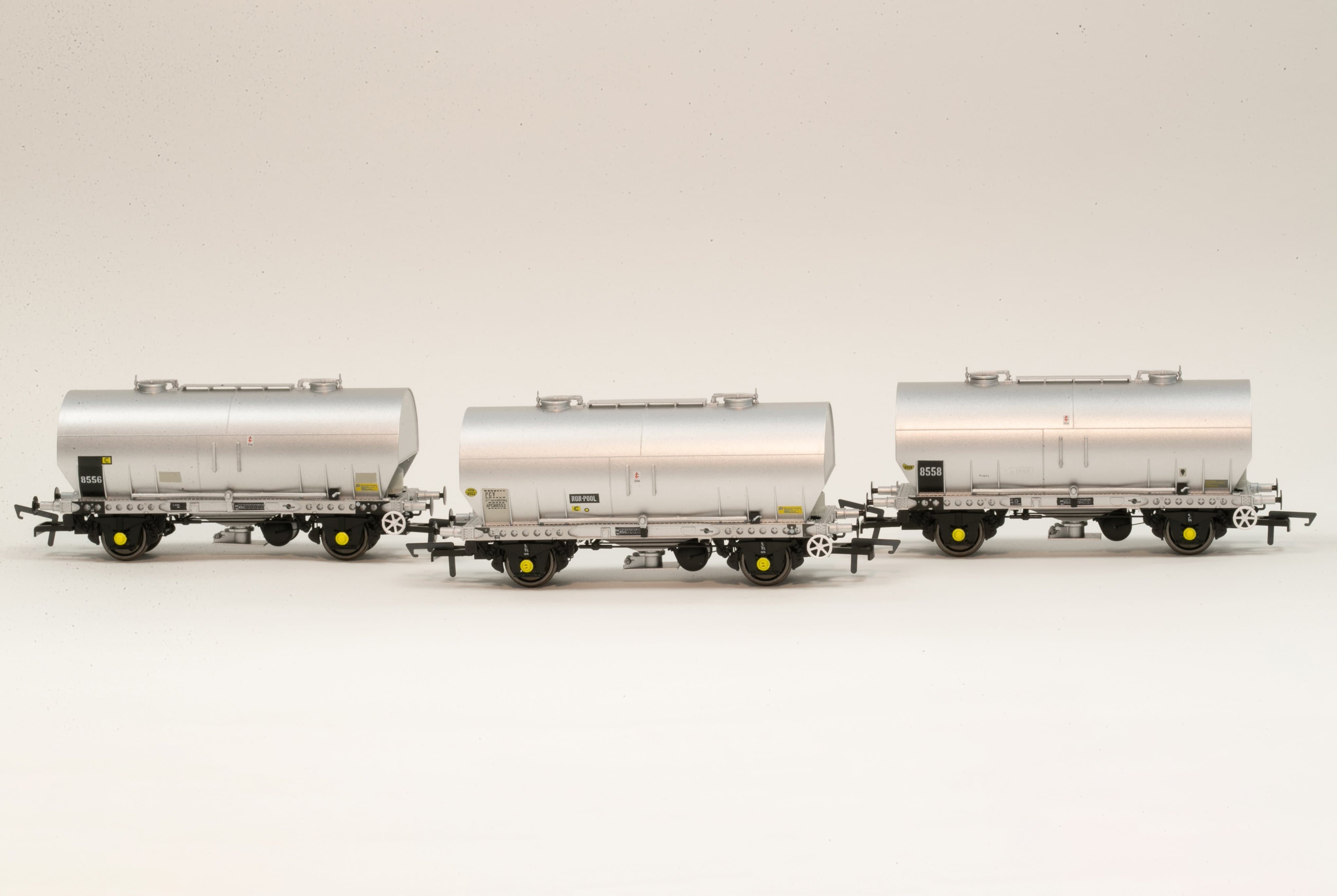 Wagon Púdar APCM Cemflo / PCV - Pacáiste Trí-Phacáiste - APCM8553, APCM8556, APCM8558