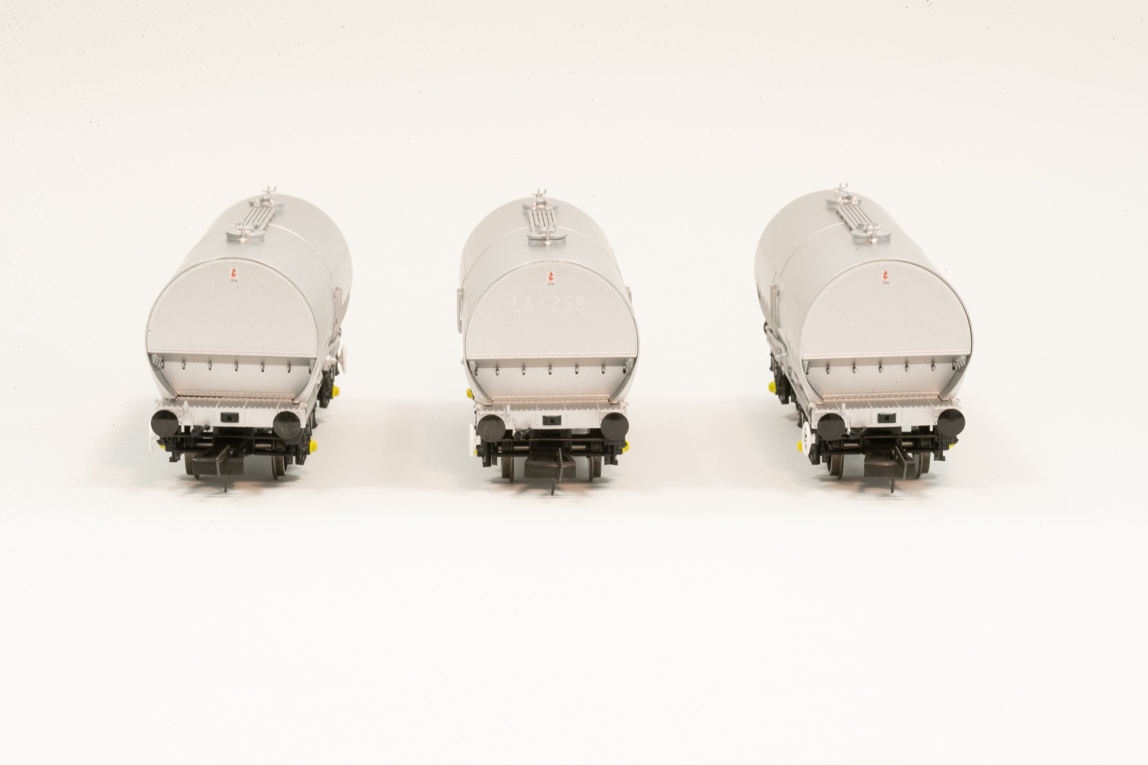 Wagon Púdar APCM Cemflo / PCV - Pacáiste Trí-Phacáiste - APCM8553, APCM8556, APCM8558