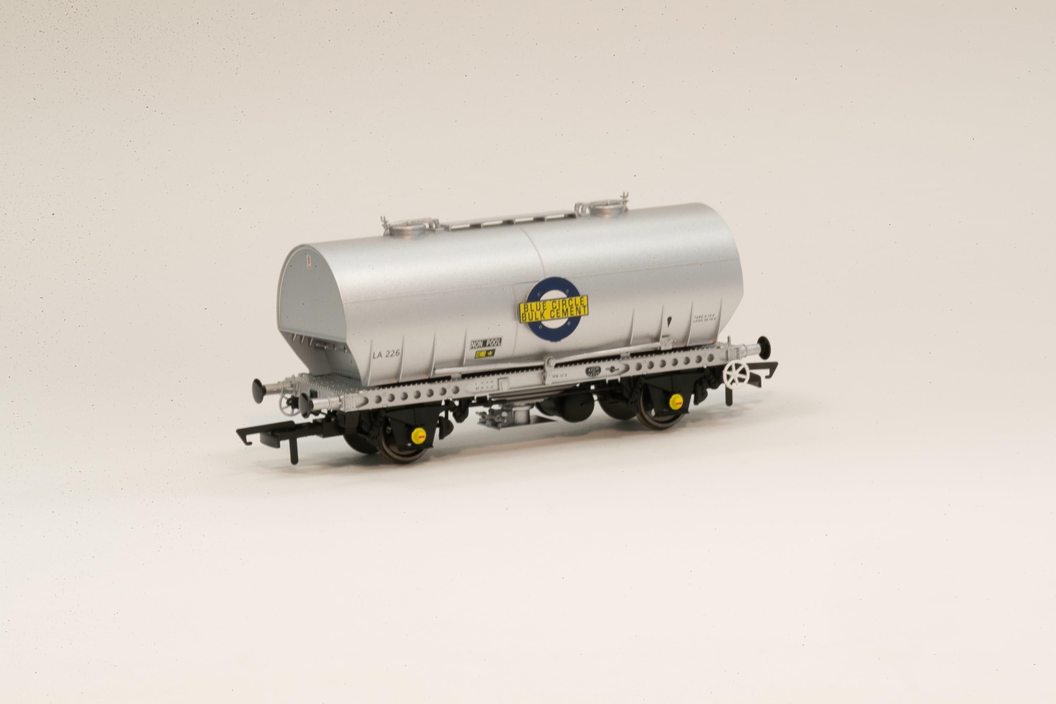 Wagon Púdar APCM Cemflo / PCV - Pacáiste Triarach - LA222, LA226, LA229 - PreTOPS