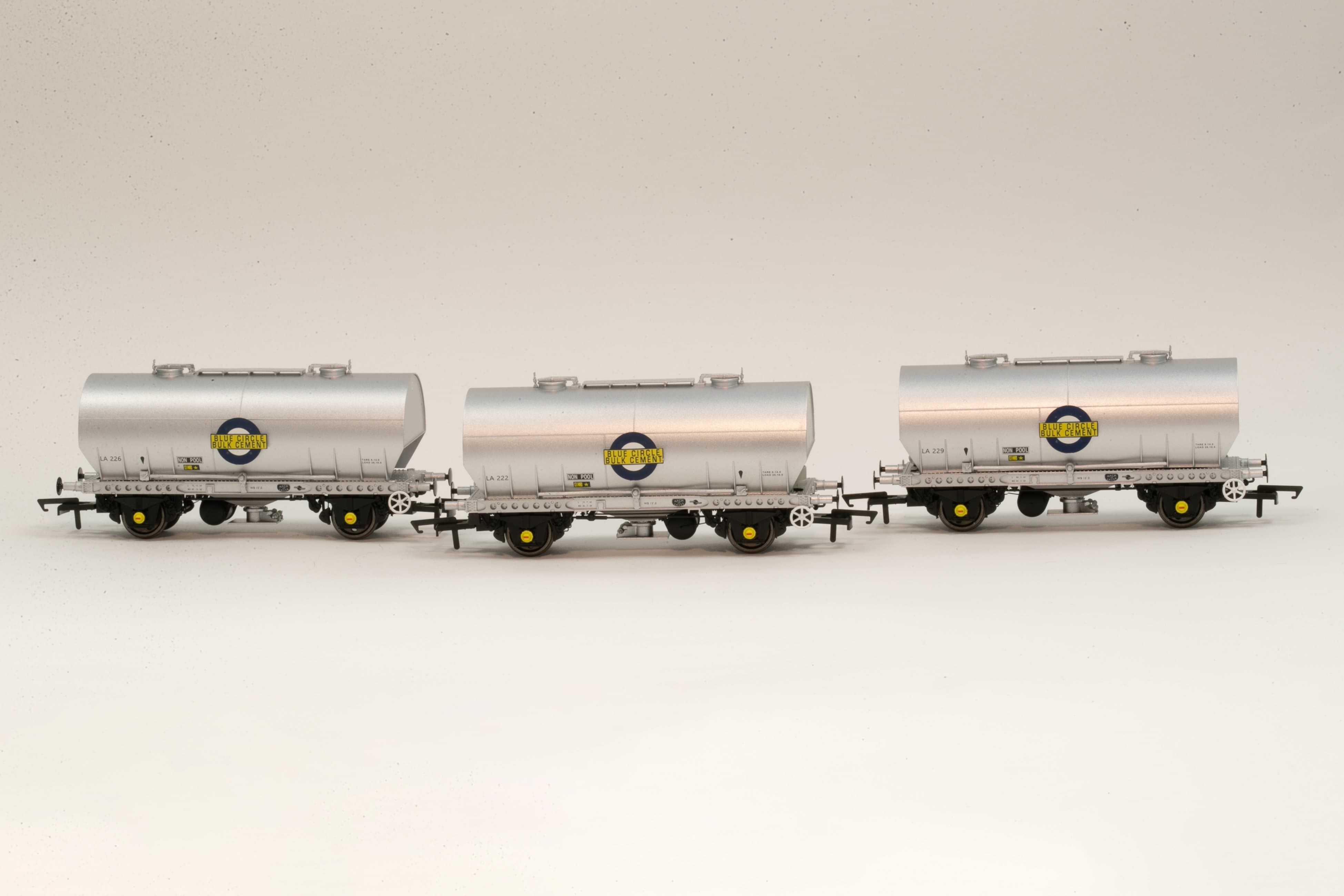 Wagon Púdar APCM Cemflo / PCV - Pacáiste Triarach - LA222, LA226, LA229 - PreTOPS