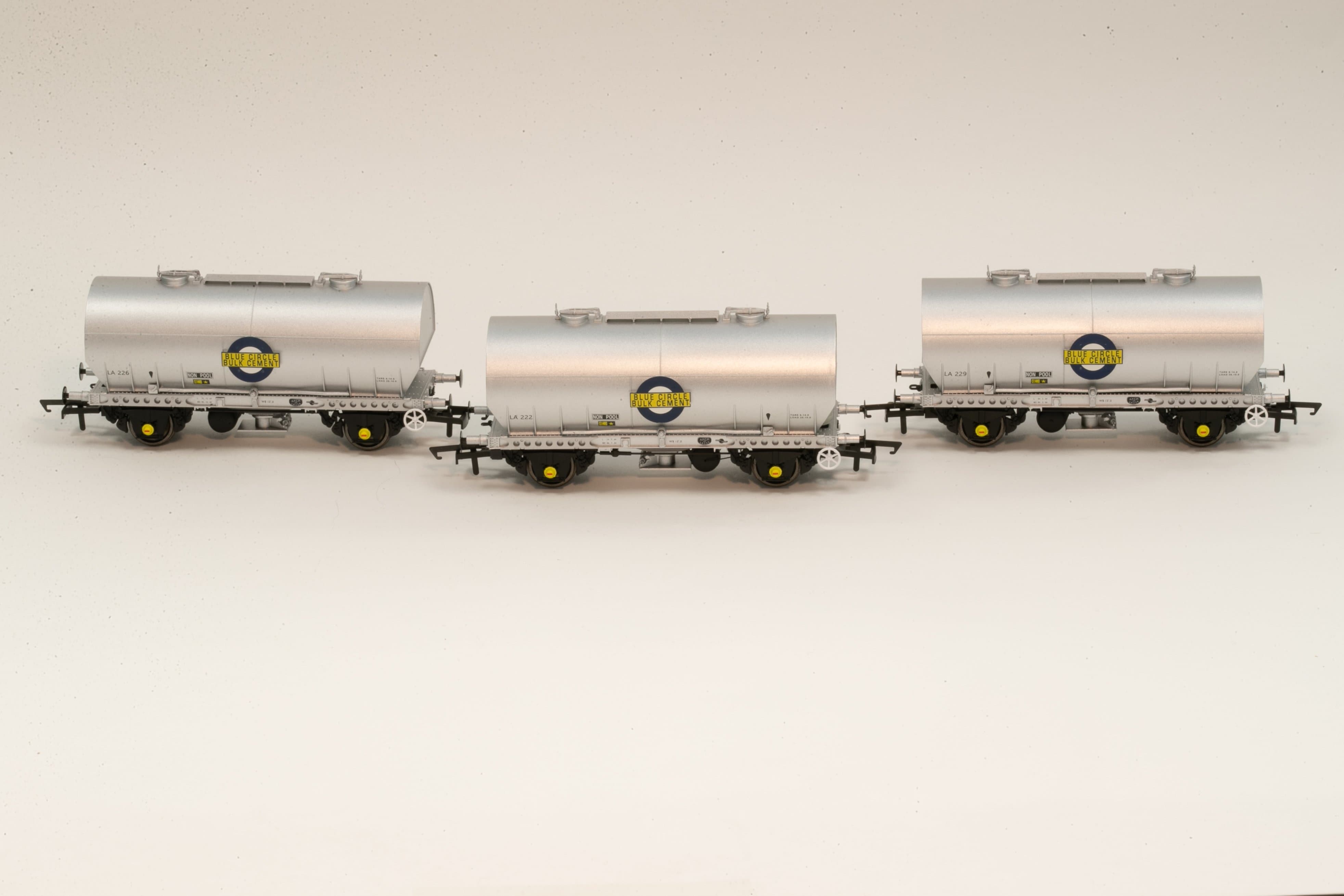 Wagon Púdar APCM Cemflo / PCV - Pacáiste Triarach - LA222, LA226, LA229 - PreTOPS